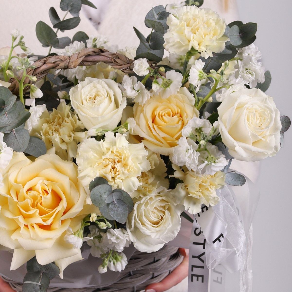 krasivaya bolshaya korzina cvetov  7